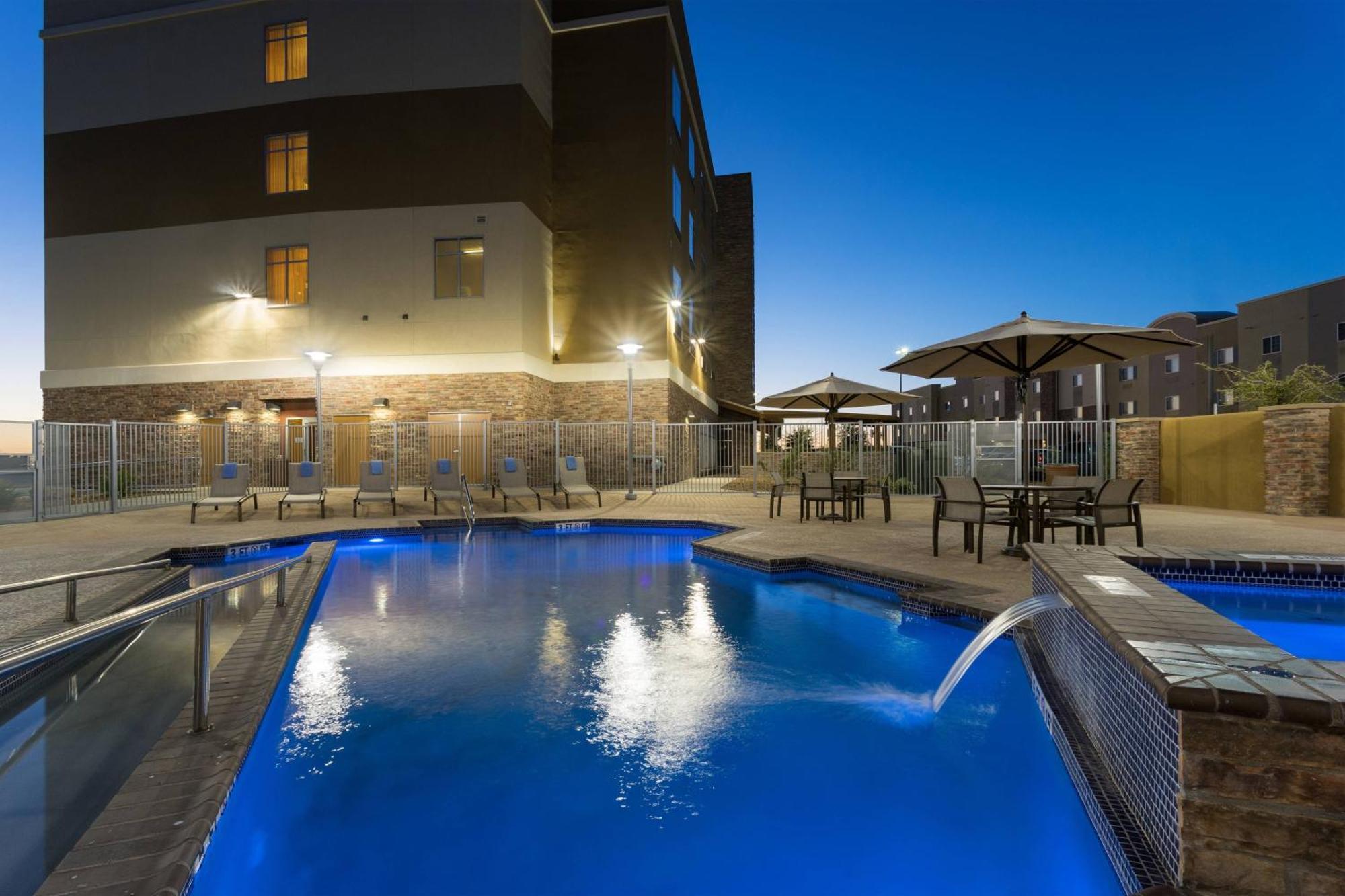 Fairfield Inn & Suites By Marriott Форт-Стоктон Экстерьер фото
